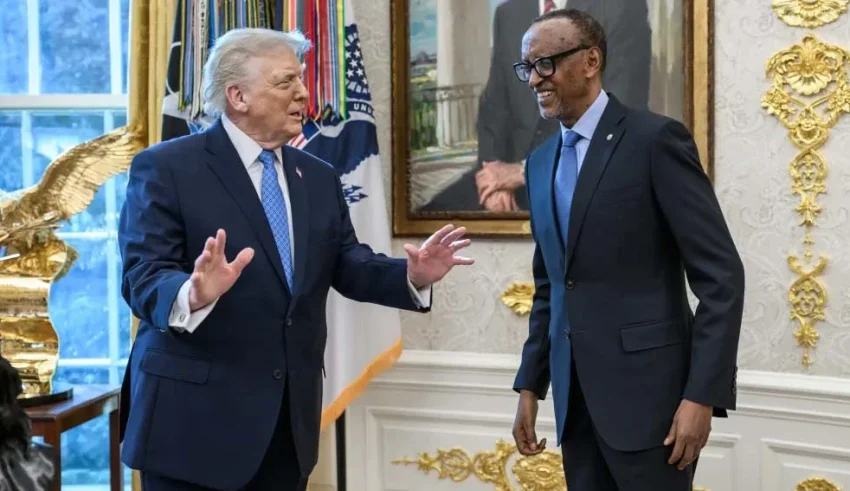 Les présidents Donald Trump des Etats-Unis et Paul Kagame de la République du Rwanda lors de la signature des accords de paix de Washington à la Maison Blanche en 2025. 14 pays africains ont signé des accords avec Washington. Crédit image: The White House